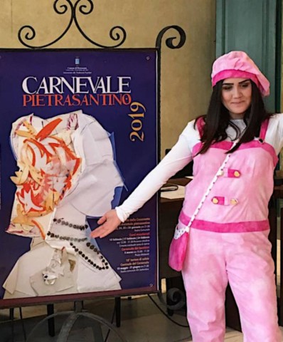 Scalpellina Alice Bresciani e manifesto carnevale pietrasantino